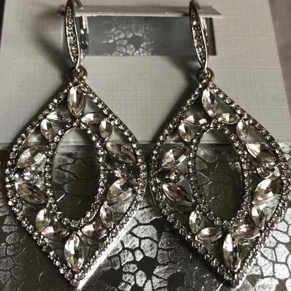 JENNY PACKMAN SILVER CRYSTAL CHANDELIER EARRINGS - Picture 12 of 13